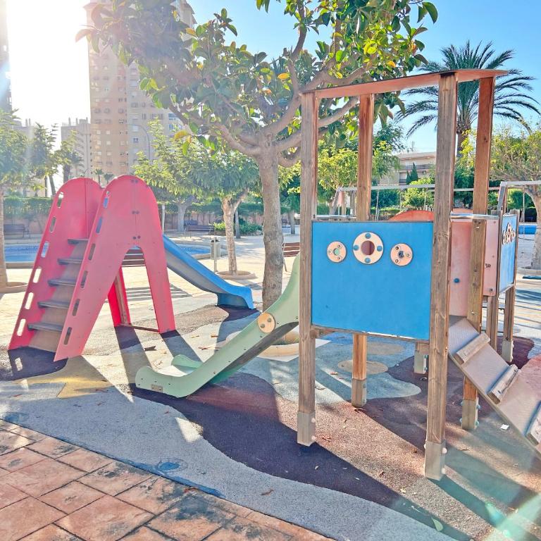 Coqueto con PISCINA, nuevo a 50m del mar, Parking Gratis OBRAS DE CONSERVACION EN FACHADA DE ENERO A 31 MAYO 2026 - Apartamento de 2 dormitorios - 59