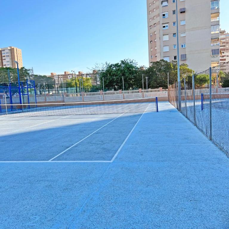 Coqueto con PISCINA, nuevo a 50m del mar, Parking Gratis OBRAS DE CONSERVACION EN FACHADA DE ENERO A 31 MAYO 2026 - Apartamento de 2 dormitorios - 56