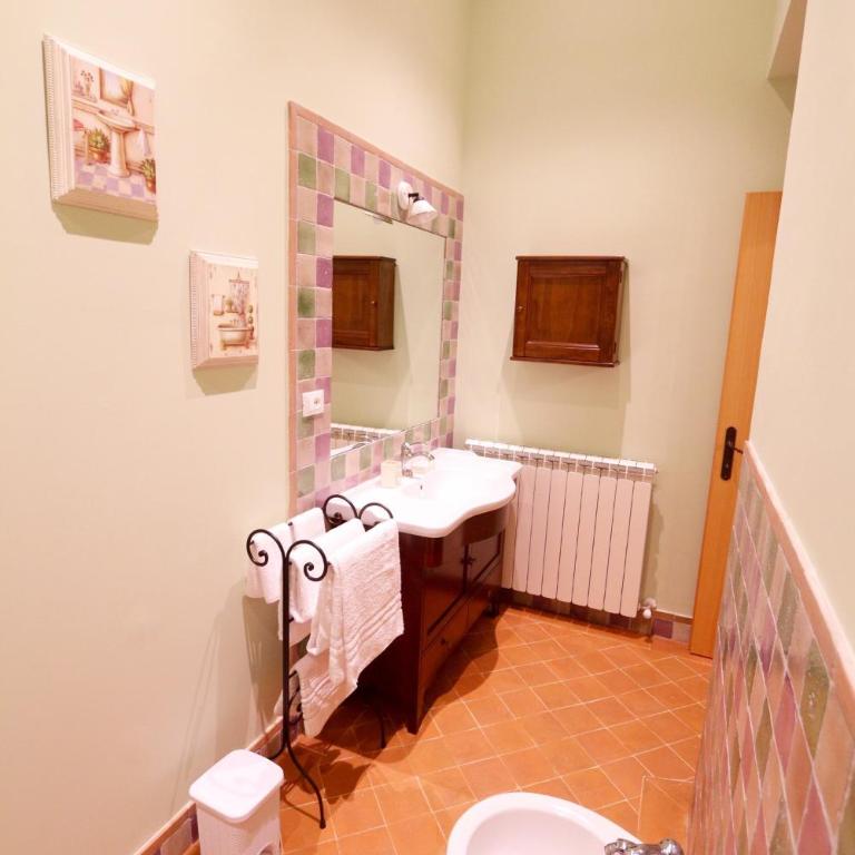 La Casina Colorata - Camera Quadrupla con Bagno Privato - 11