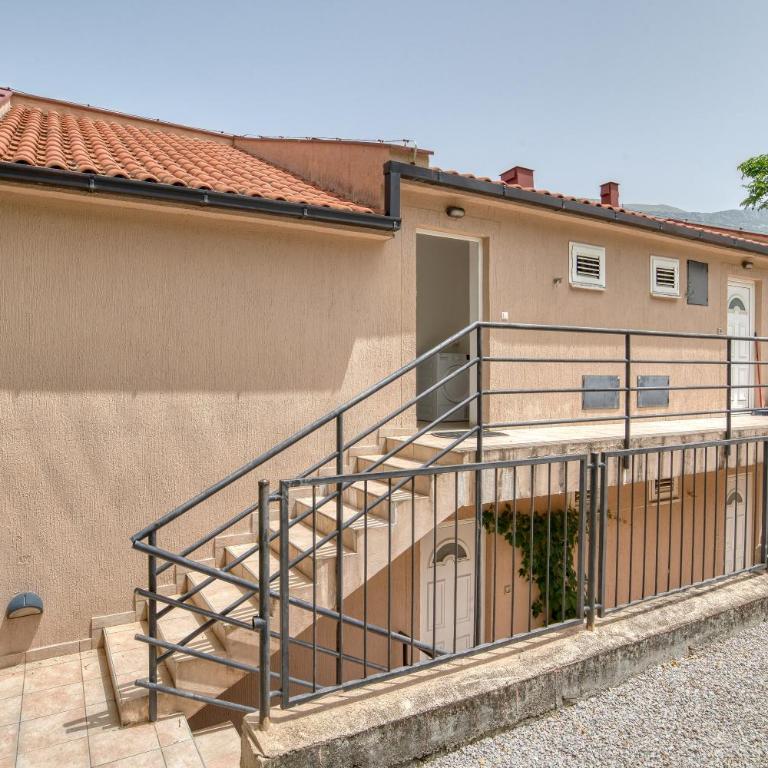 Two-bedroom apartment with sea view - Apartman sa 2 Spavaće Sobe - 31