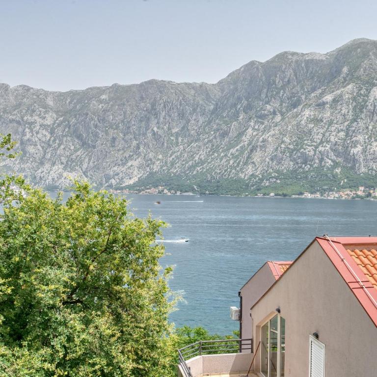 Two-bedroom apartment with sea view - Apartman sa 2 Spavaće Sobe - 32