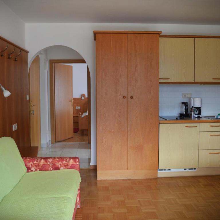 Residence Sonnenburger - Biobauernhof - Azienda agricola biologica - One-Bedroom Apartment with Balcony and Mountain View - 6