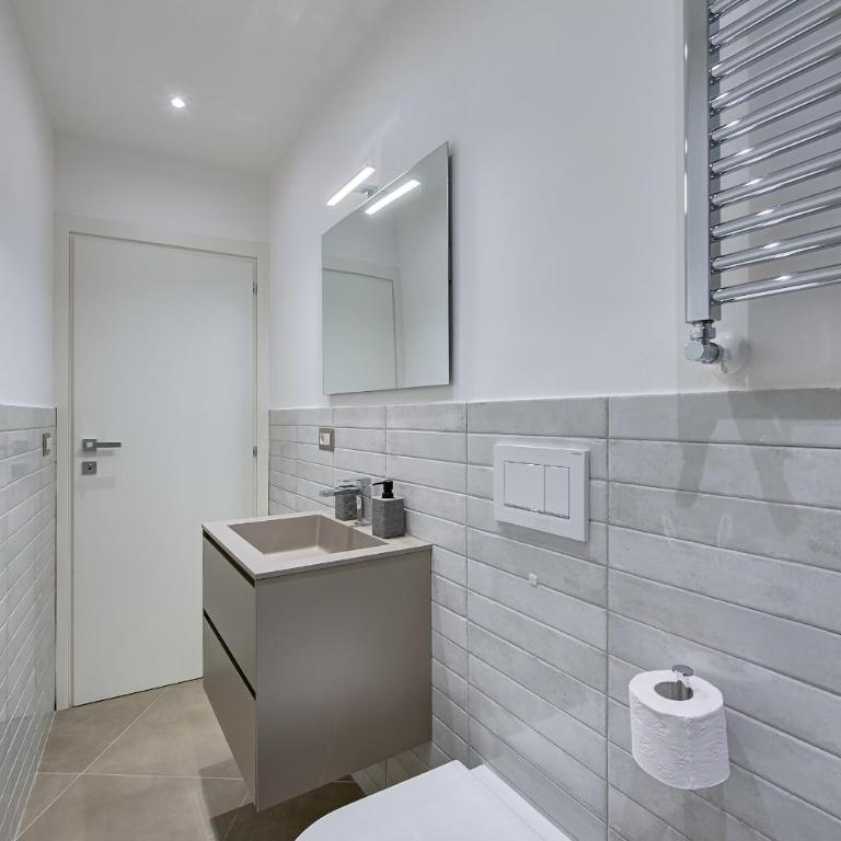 Domus Capitolina Campo De' Fiori - Appartamento con 3 Camere da Letto - 36