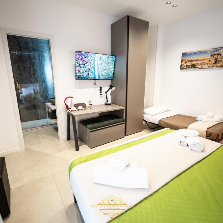 Sicily Art Boutique - Luxury Triple Room - 14