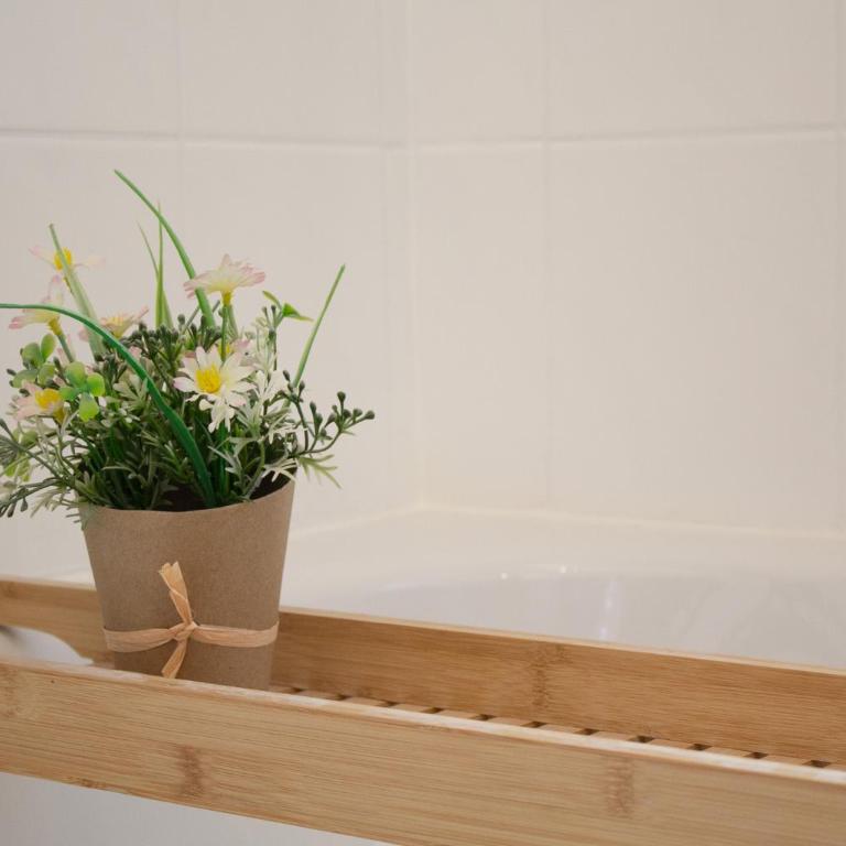 Apartment im Luftkurort Kißlegg, frisch renoviert, Balkon, Boxspringbetten, SmartTV, Playstation, Kaffevollautomat, ruhig, familienfreundlich - Apartment mit 2 Schlafzimmern - 24