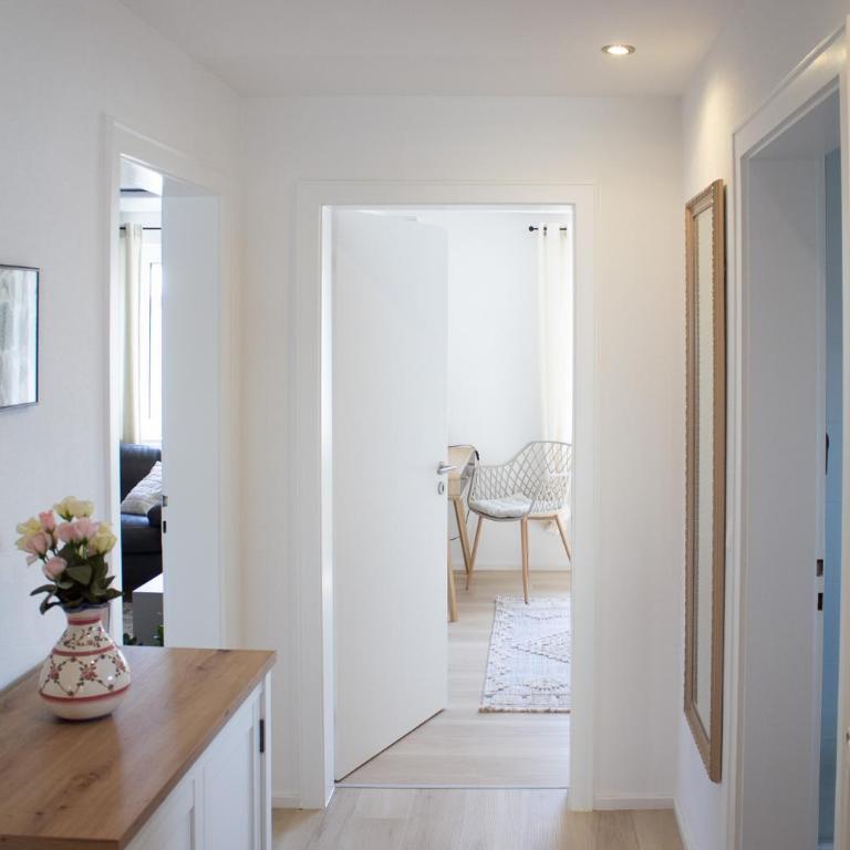 Apartment im Luftkurort Kißlegg, frisch renoviert, Balkon, Boxspringbetten, SmartTV, Playstation, Kaffevollautomat, ruhig, familienfreundlich - Apartment mit 2 Schlafzimmern - 19
