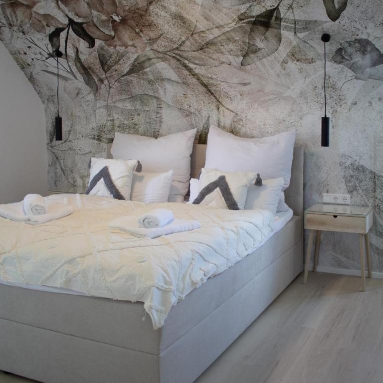 Apartment im Luftkurort Kißlegg, frisch renoviert, Balkon, Boxspringbetten, SmartTV, Playstation, Kaffevollautomat, ruhig, familienfreundlich - Apartment mit 2 Schlafzimmern - 1