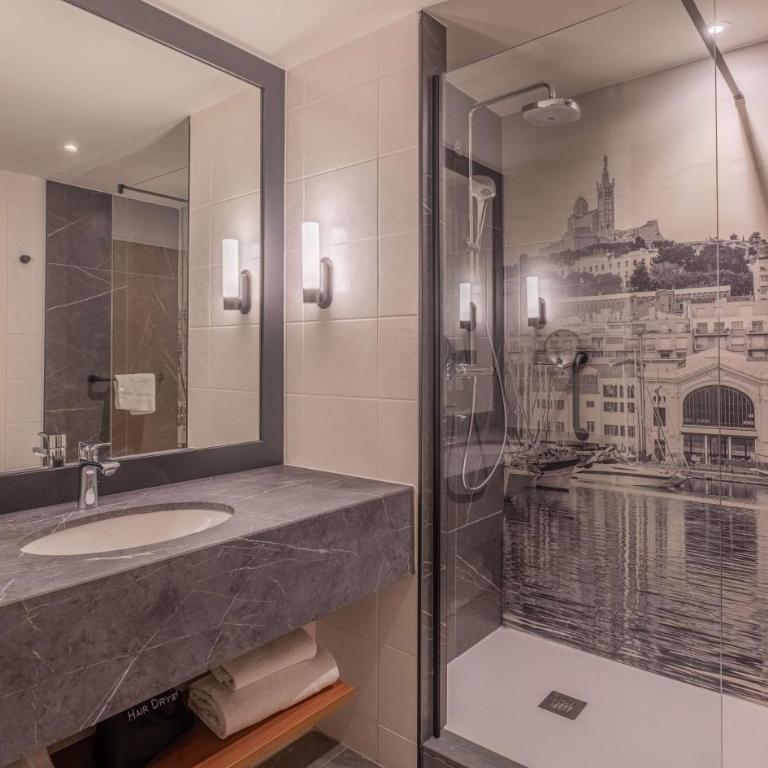 Radisson Blu Hotel Marseille Vieux Port - Chambre Standard - 5