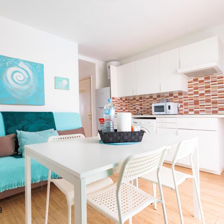 Tiffany Pool View & WiFi by iRent Fuerteventura - Apartment with Pool View - 2