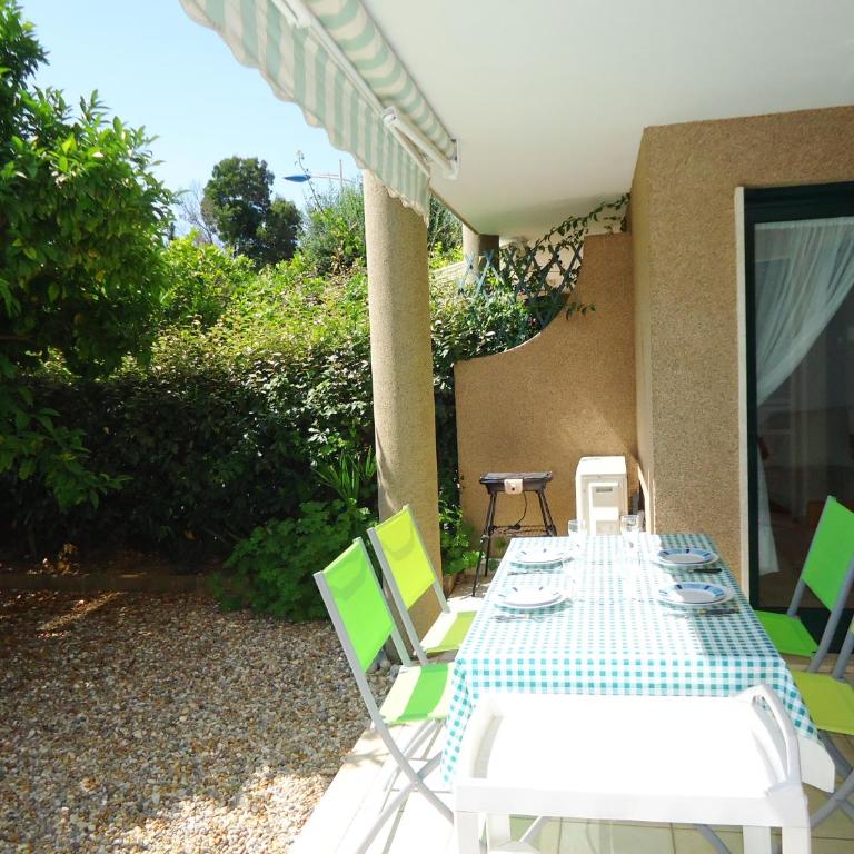 Bel Appartement 2 Pièces Climatisé proche Plages - One-Bedroom Apartment with Garden View - 13