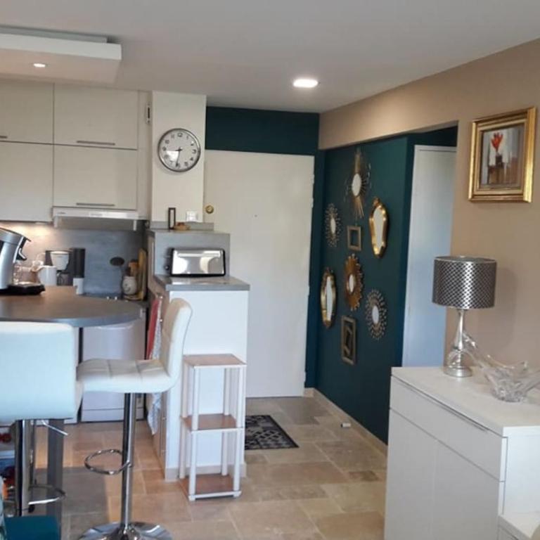 Appartement climatisé 4 personnes dans une résidence avec piscine - Apartment with Garden View - 12