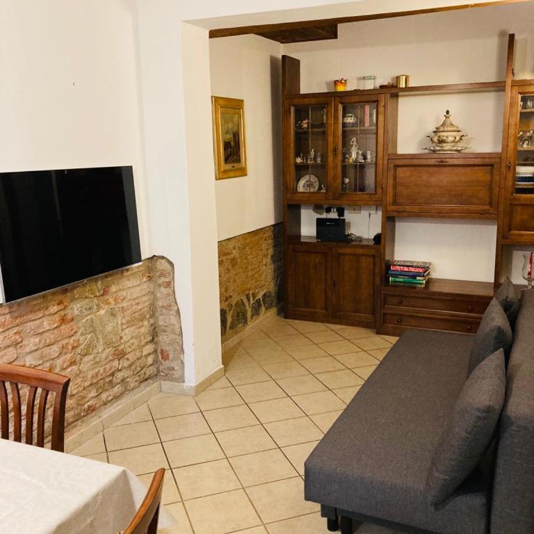 in CENTRO con cortile esterno - One-Bedroom Apartment - 6