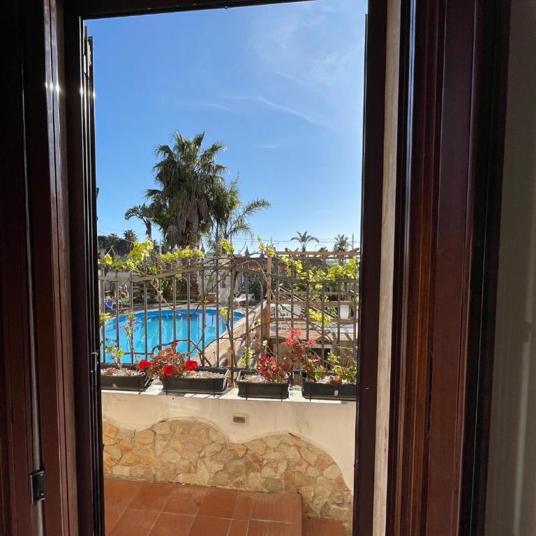 Villa Casa Vacanze Fiore - Appartamento con 2 Camere da Letto e Giardino Privato - 55
