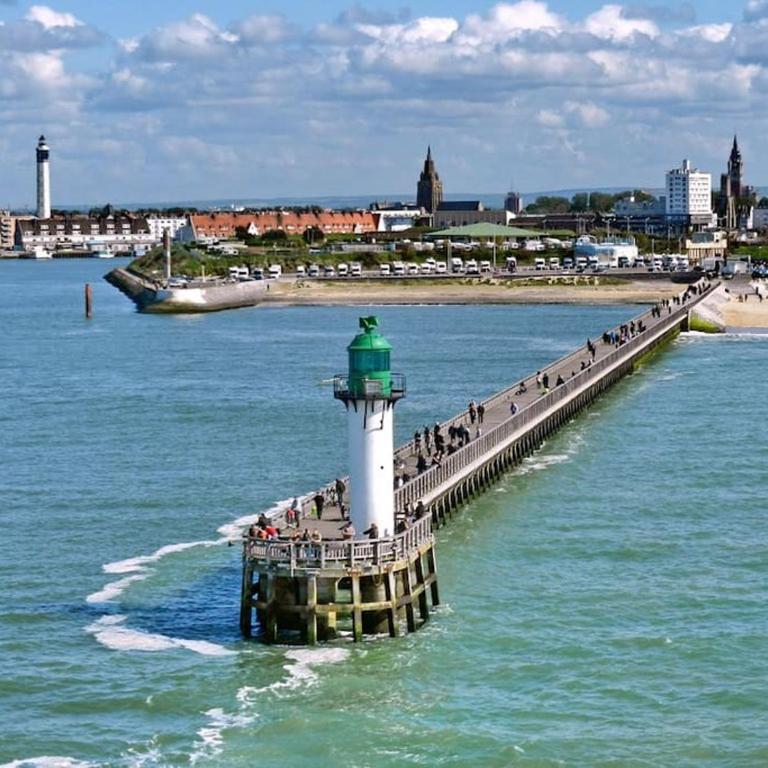 Appt de charme Calais Nord - balcon - Plage -Commerces - Ferry - Appartement 1 Chambre - 35