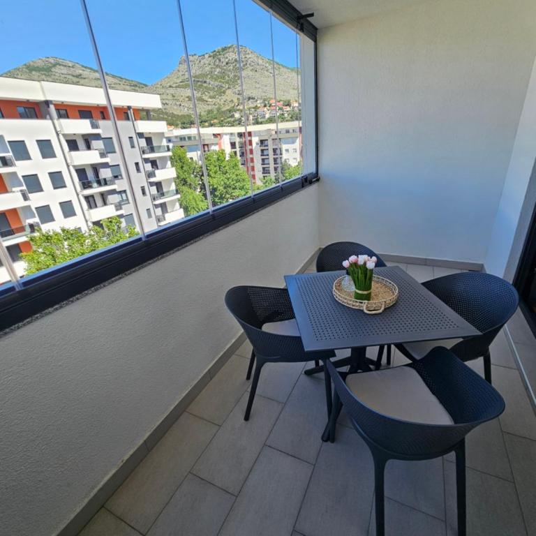 Studio Mia Stella - Studio Apartment with Balcony - 8