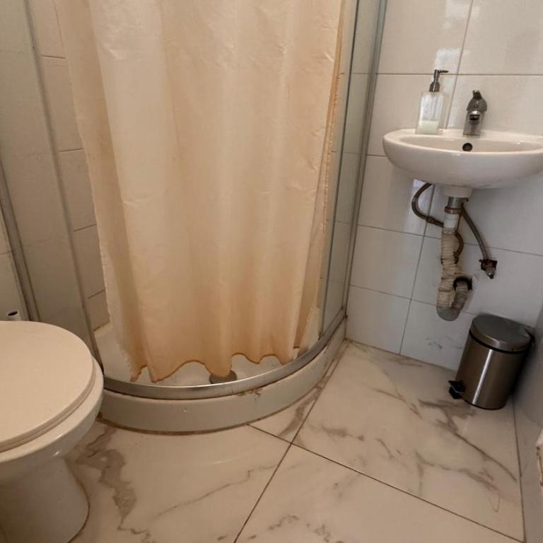 Abba Accomodation - Camera Tripla con Bagno Privato Esterno - 2