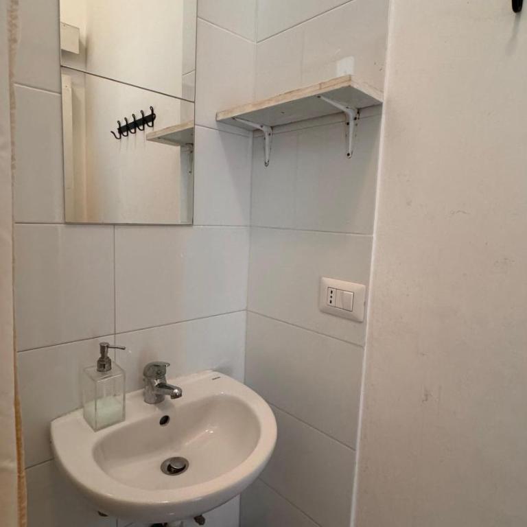 Abba Accomodation - Camera Tripla con Bagno Privato Esterno - 1