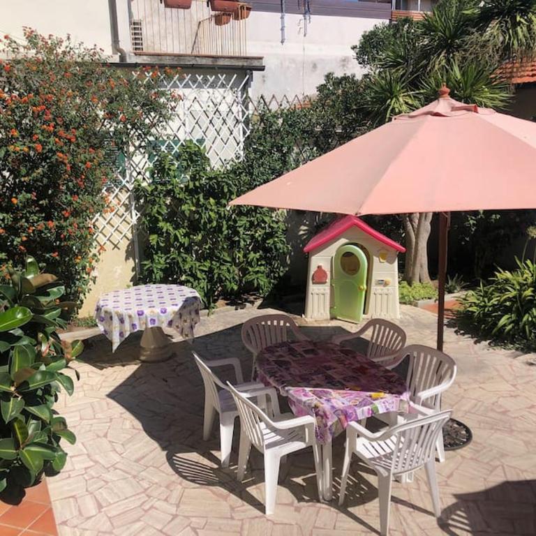 Spaziosa casa con giardino e dependance - Four-Bedroom House - 32