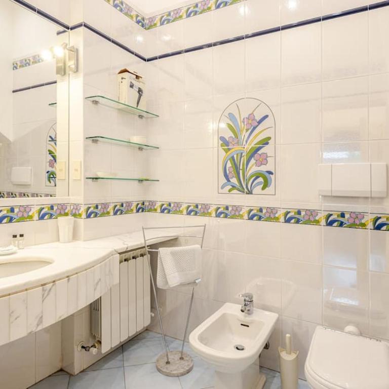 Spaziosa casa con giardino e dependance - Four-Bedroom House - 9