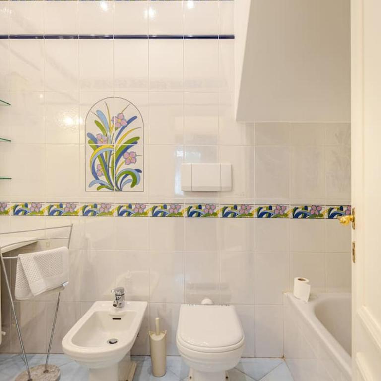 Spaziosa casa con giardino e dependance - Four-Bedroom House - 10