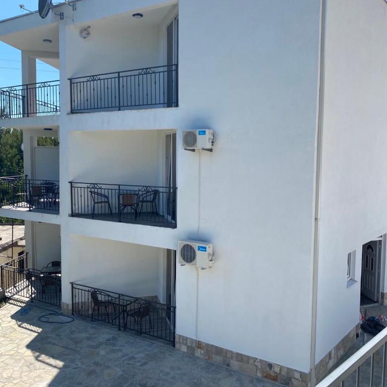 Kaludjerovic - One-Bedroom Apartment - 2