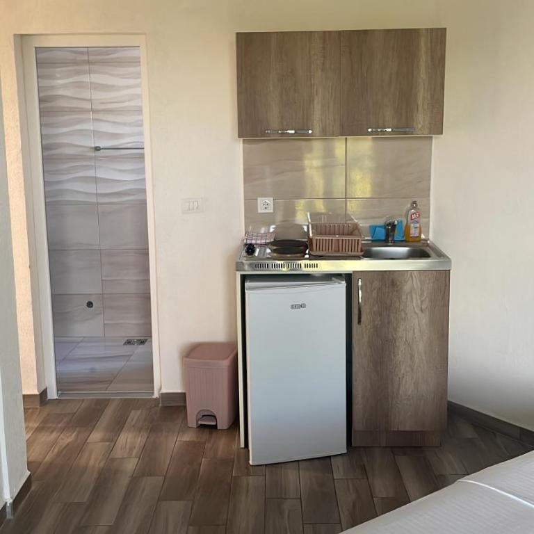 Kaludjerovic - Two-Bedroom Apartment - 5