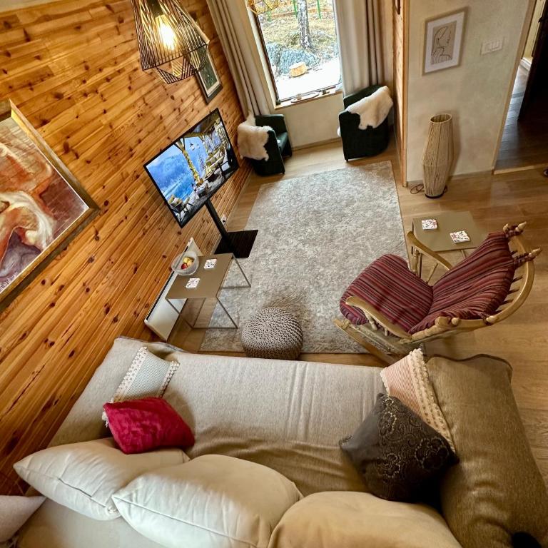 Durmitor Home with Sauna - Three-Bedroom House - 9