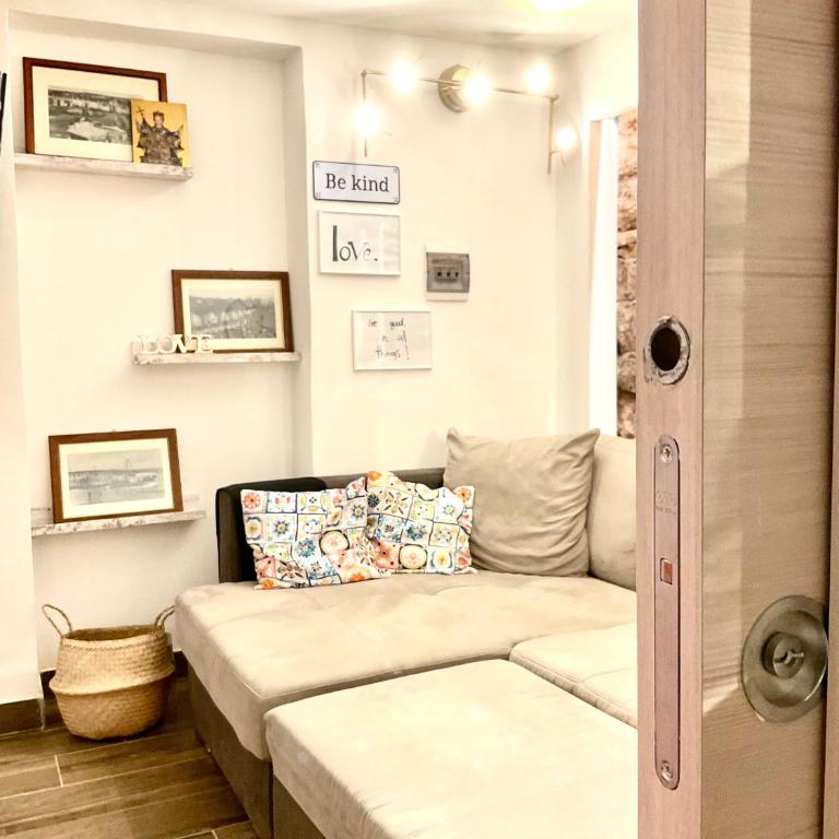 Mizzicahome SoleMare Catania - Quadruple Room with Private Bathroom - 11