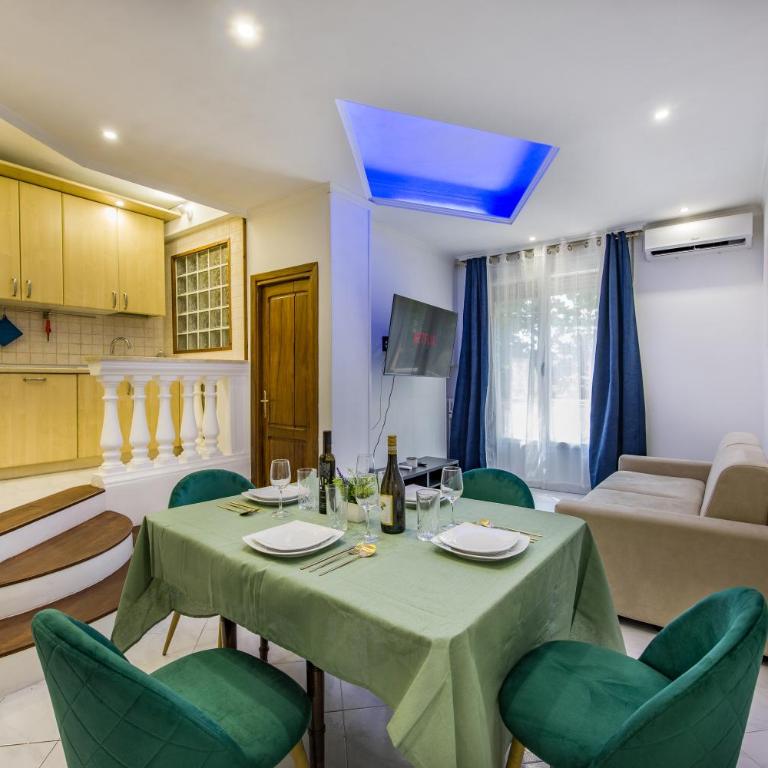 Apartment Metro San Paolo -Air Conditioning-WIFI-TV55"- 9 minutes from the Colosseo - Appartamento con 1 Camera da Letto - 10
