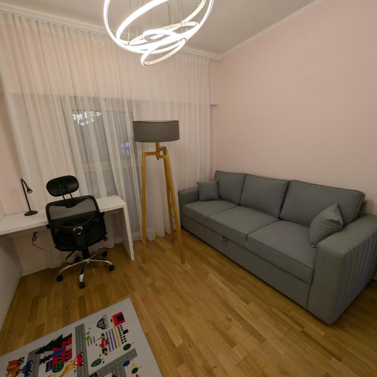 Lux Apartments Harmonia - Three-Bedroom Deluxe Apartment - 23