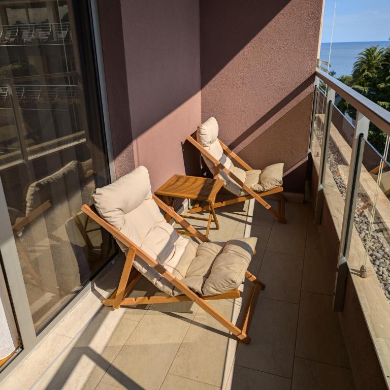 Lux Apartments Harmonia - Three-Bedroom Deluxe Apartment - 30