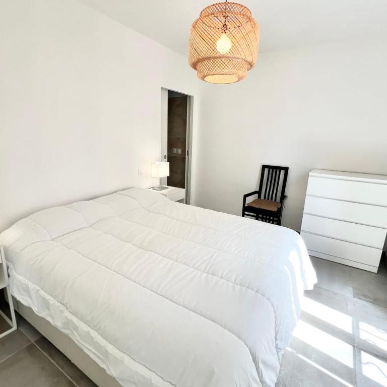 OLD ANTIBES - 4 persons - Private parking - Apartment - 6