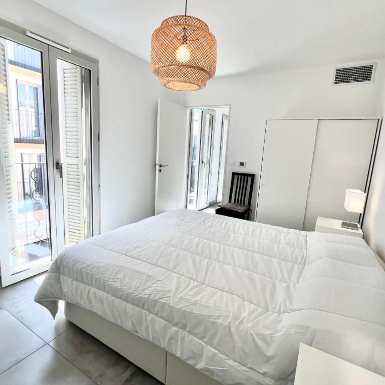 OLD ANTIBES - 4 persons - Private parking - Apartment - 7