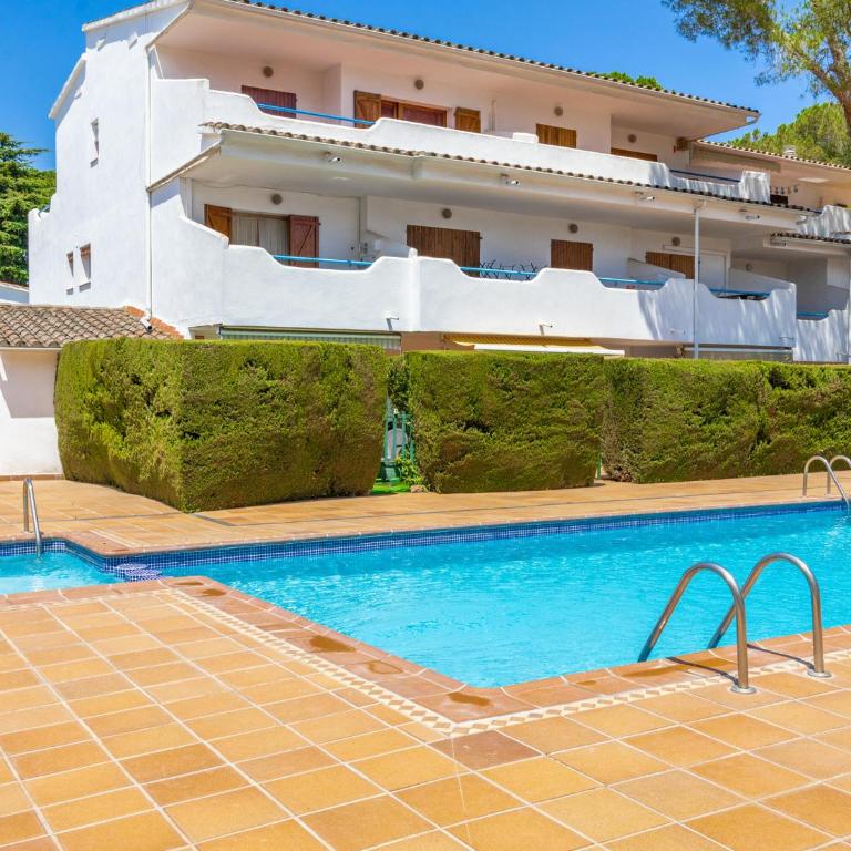 Apartamento Familiar con Climatización y Aparcamiento Cerca de la Playa - ES-325-20 - Apartment - 2