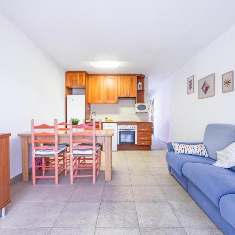 Apartamento Familiar con Climatización y Aparcamiento Cerca de la Playa - ES-325-20 - Apartment - 18