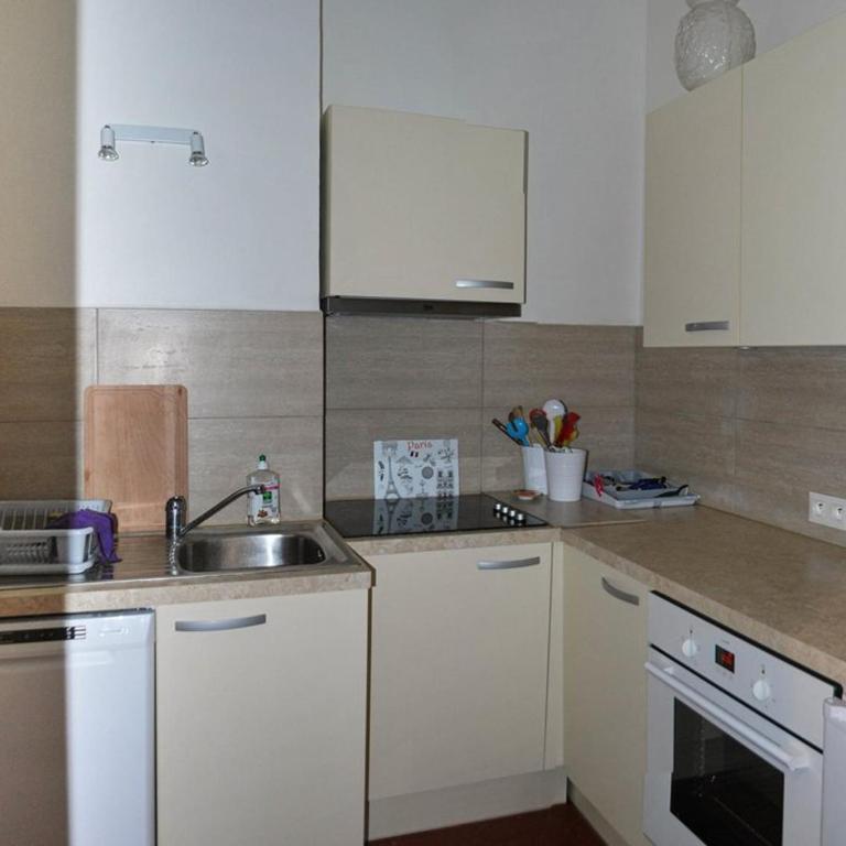 T2 4 pers, vue plage, wifi, Le Lavandou - FR-1-803-39 - Apartamento - 5