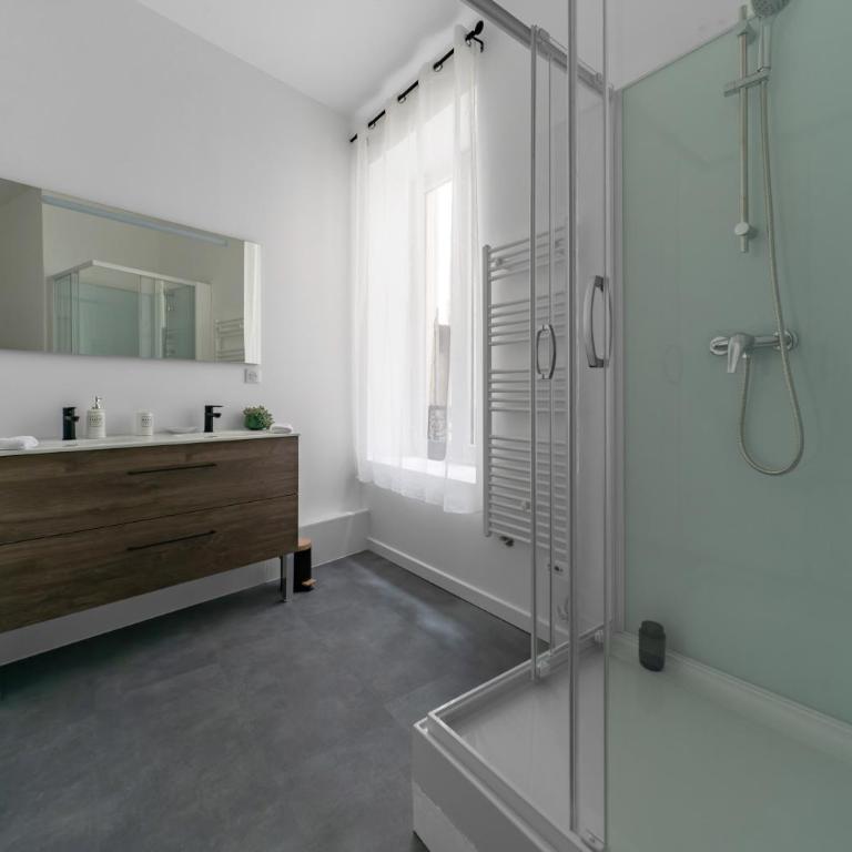 Le Ravy - Appartement design, 2 chambres, centre ville - Appartement 2 Chambres - 32