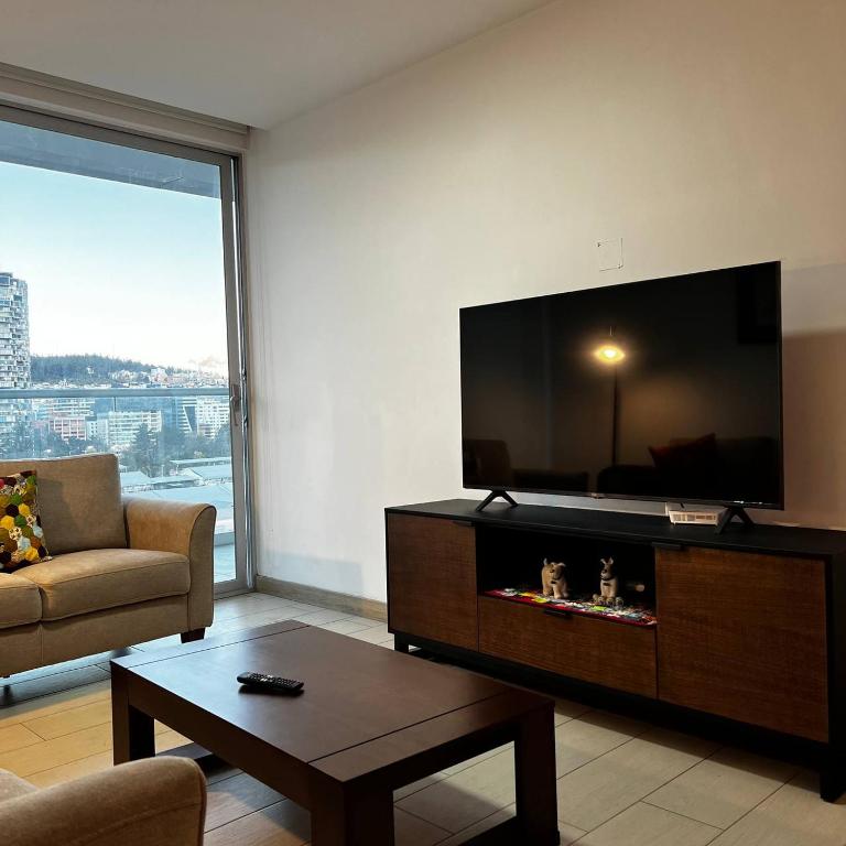 Depa de 3 dormitorios con piscina, jacuzzi y parking gratis - Three-Bedroom Apartment with Balcony - 27