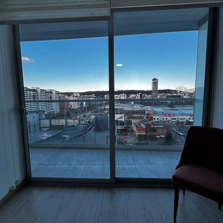 Depa de 3 dormitorios con piscina, jacuzzi y parking gratis - Three-Bedroom Apartment with Balcony - 19