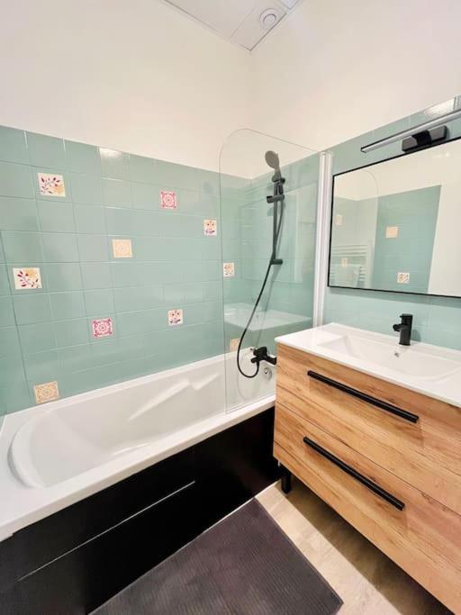 Le République 2, Gare, Centre-Ville - One-Bedroom Apartment - 15