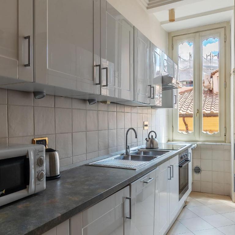 JOIVY Window on the Tevere - Appartamento con 3 Camere da Letto - 2