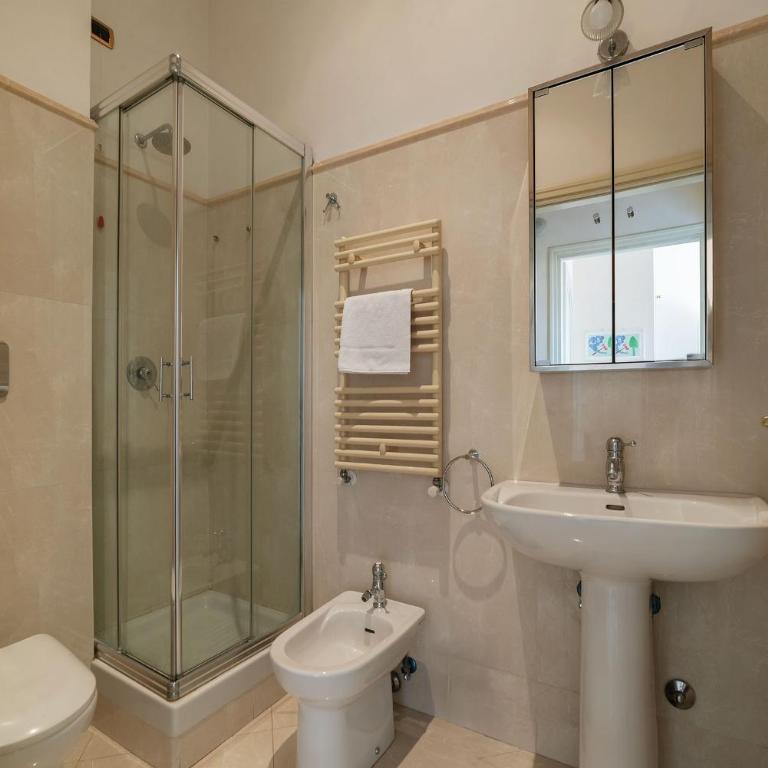 JOIVY Window on the Tevere - Appartamento con 3 Camere da Letto - 33