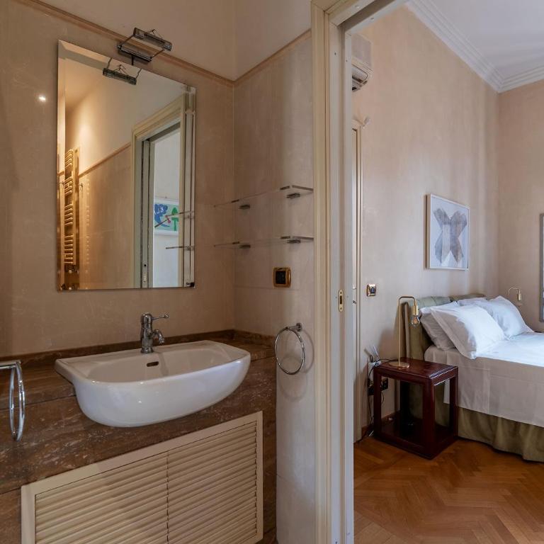 JOIVY Window on the Tevere - Appartamento con 3 Camere da Letto - 27