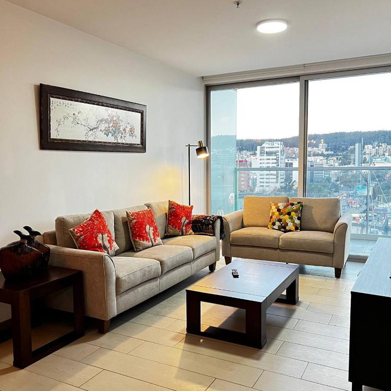 Depa de 3 dormitorios con piscina, jacuzzi y parking gratis - Three-Bedroom Apartment with Balcony - 8