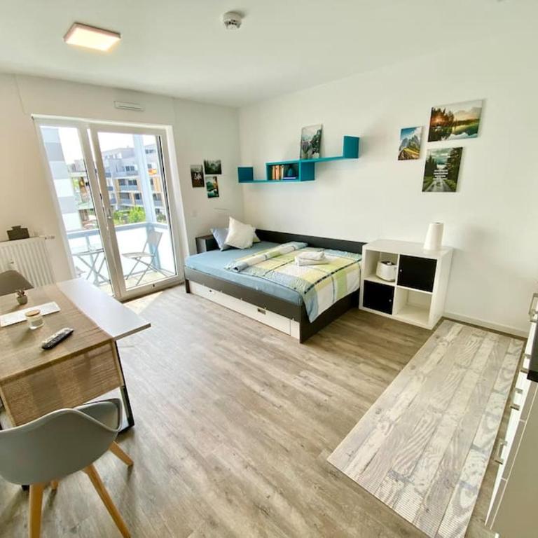 Carefree Mikroapartment inkl. Balkon + Tiefgarage - Apartamento de 1 dormitorio - 1