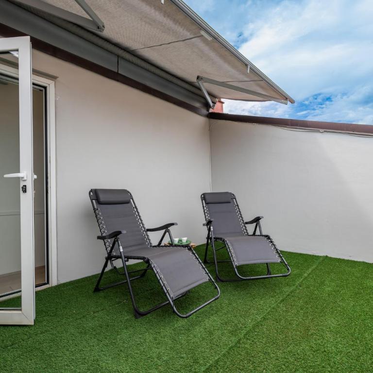 Quiet Designer Flat with Private Rooftop Terrace - Appartamento su 2 Livelli con 2 Camere da Letto - 31