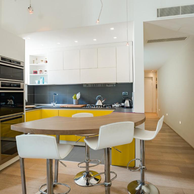 Quiet Designer Flat with Private Rooftop Terrace - Appartamento su 2 Livelli con 2 Camere da Letto - 8