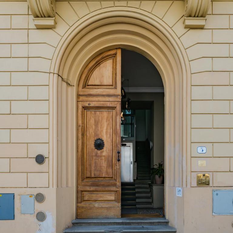 Quiet Designer Flat with Private Rooftop Terrace - Appartamento su 2 Livelli con 2 Camere da Letto - 6