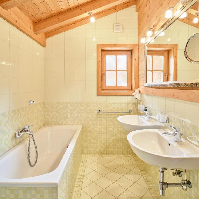 Chalets Huber - Superior Chalet - 1
