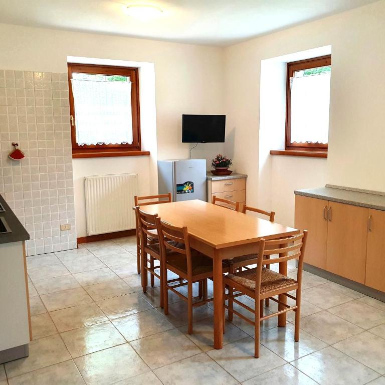 Villa Paradiso Parolari - One-Bedroom Apartment with Garden View - 1
